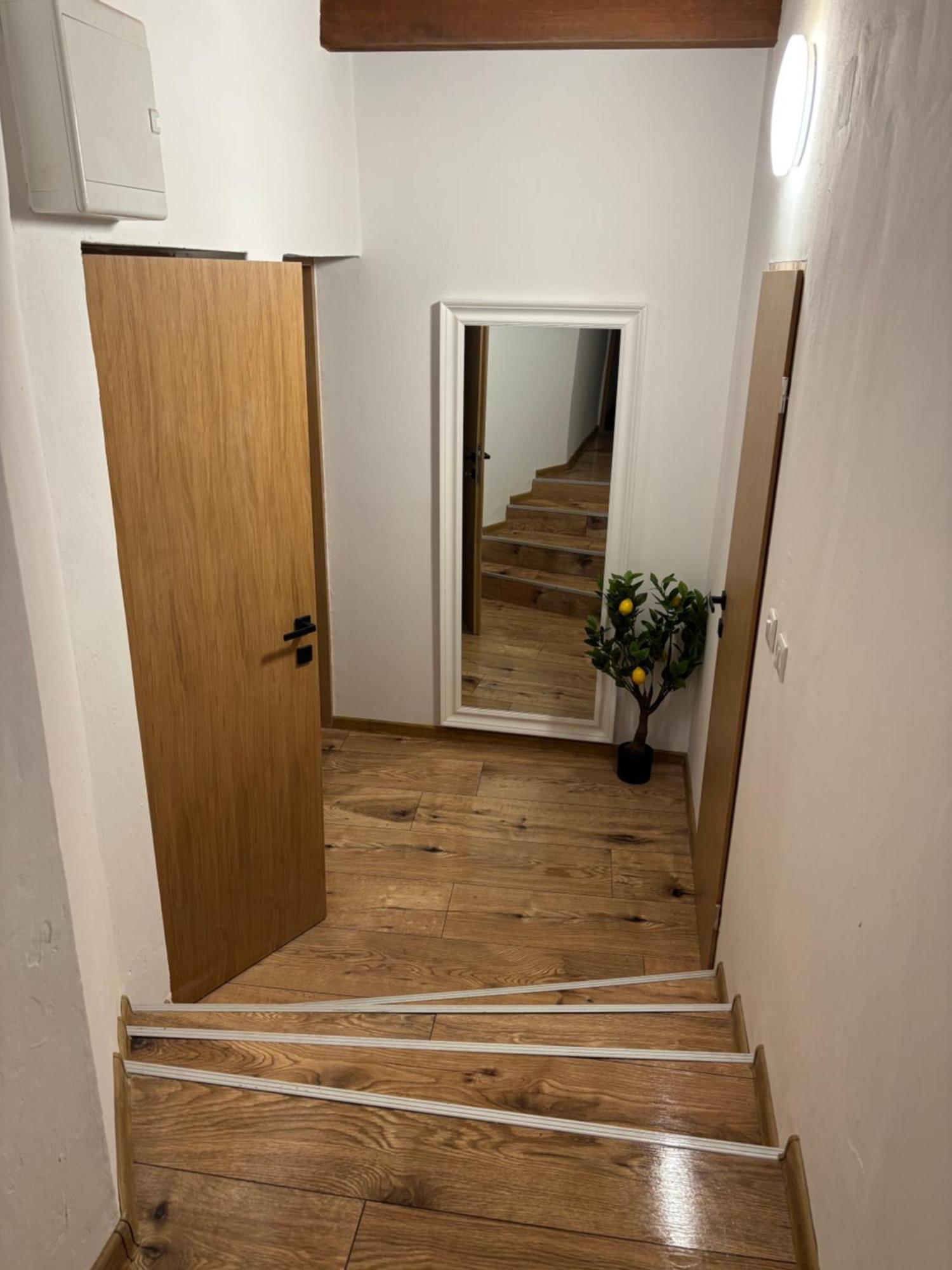 Apartament Soti