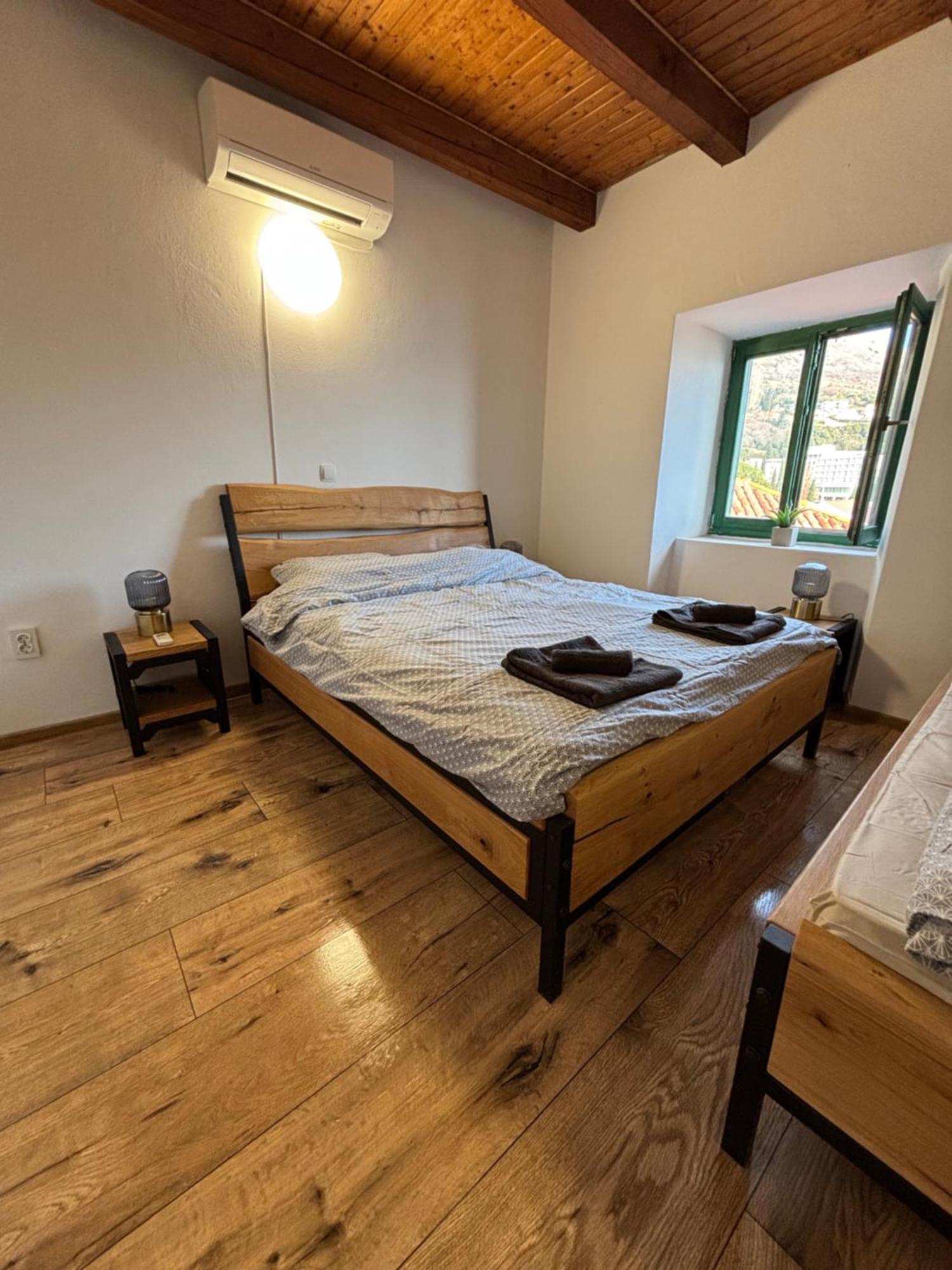 Apartament Soti